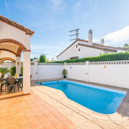 Well-equipped In L Escala Villa